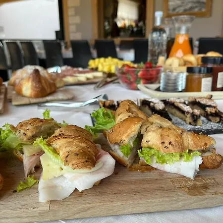 Bed & Breakfast La Stua 4*