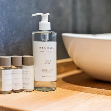 לינה וארוחת בוקר La Stua 4*